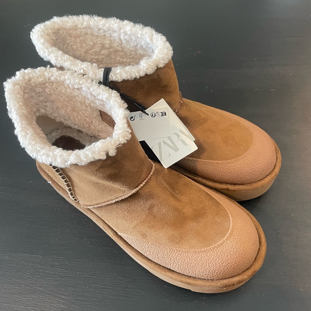 Zara NWT Woman’s Brown Suede Boots with Fleece Lining Size EU 42/US 11